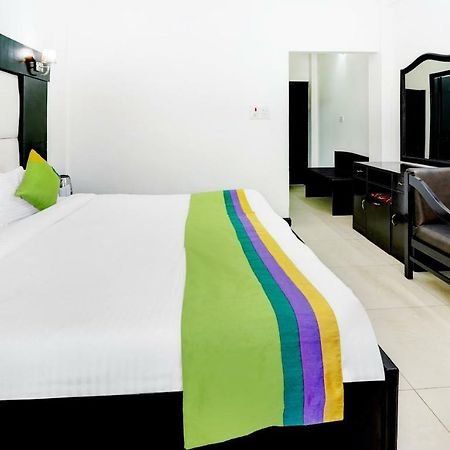 Treebo Trend Mussoorie Club Hotel Dehradun Eksteriør billede