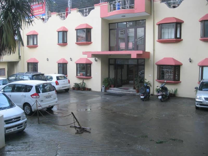 Treebo Trend Mussoorie Club Hotel Dehradun Eksteriør billede