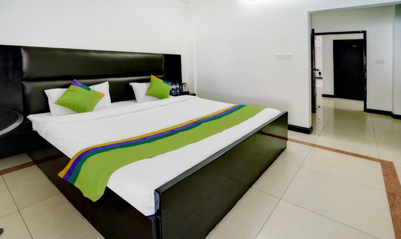 Treebo Trend Mussoorie Club Hotel Dehradun Eksteriør billede